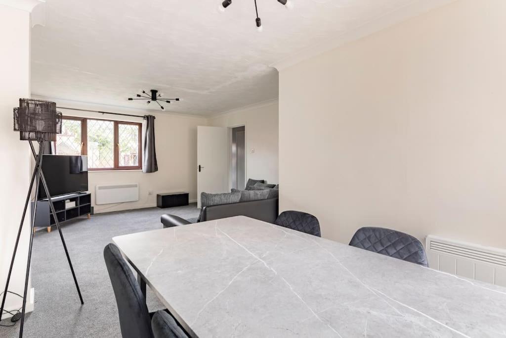 House On Cul De Sac Apartman Lakenheath Kültér fotó